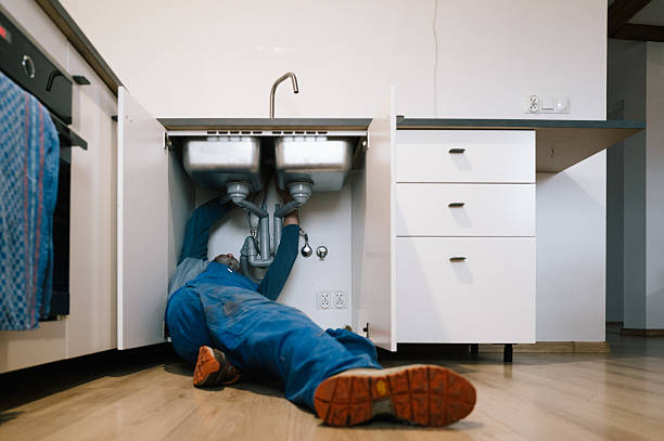 Professional Leak Detection technician working in Crystal Bay, MN